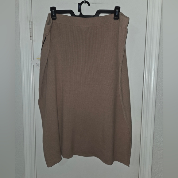 Women's AVA TARGET KNIT SKIRT SET BUNDLE 3X - Picture 8 of 9